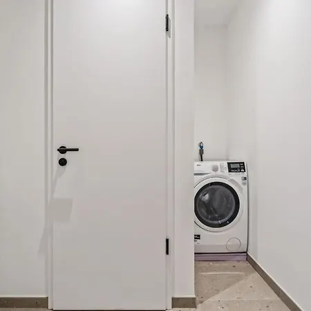 Luxurious 2br Apt With Balcony In *