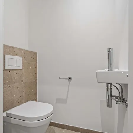 Apartment Luxurious 2br Apt With Balcony In Luxembourg