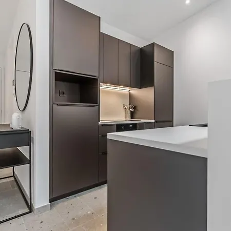 Luxurious 2br Apt With Balcony In * Luxembourg