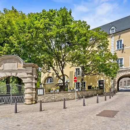 Apartment Luxurious 2br Apt With Balcony In *