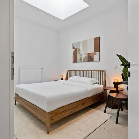 Luxurious 2br Apt With Balcony In *