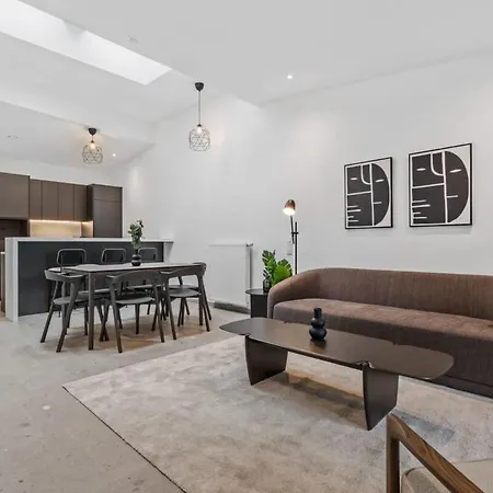 Apartment Luxurious 2br Apt With Balcony In Luxembourg