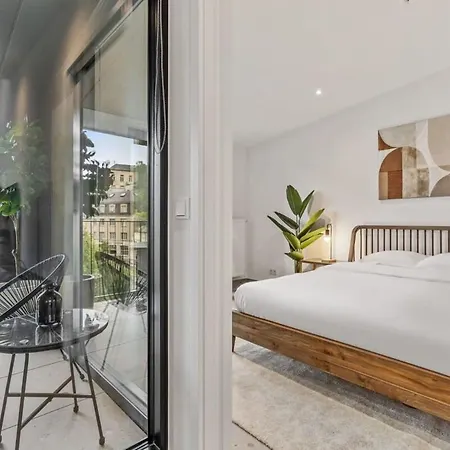 Luxurious 2br Apt With Balcony In * Luxembourg