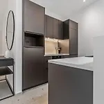 Luxurious 2br With Balcony In * Люксембург