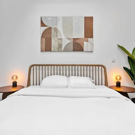 Lejlighed Luxurious 2br With Balcony In