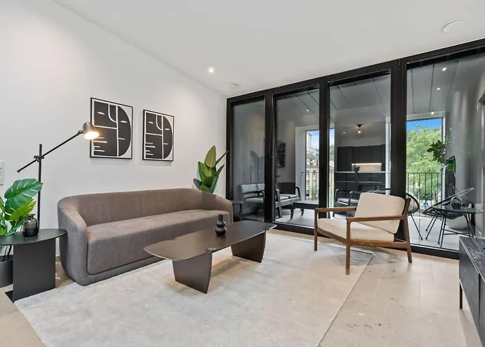 דירה Luxurious 2br With Balcony In